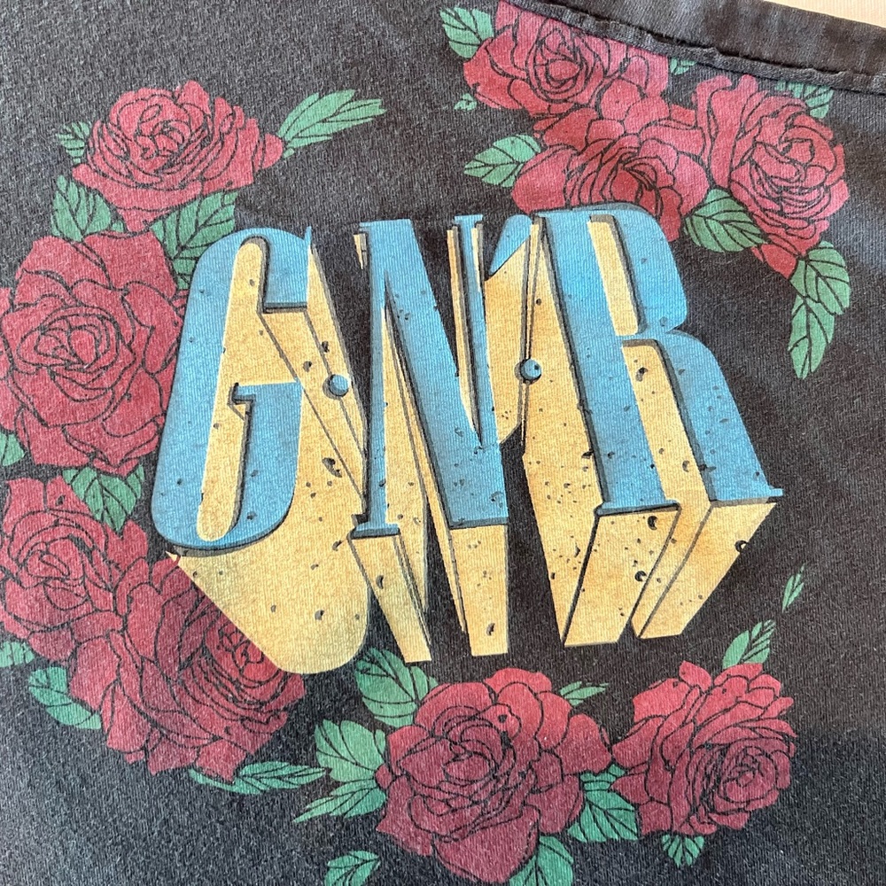 Anthropologie Women’s Pilcro Guns N Roses One-Shoulder Graphic Tee, Size M - Picture 4 of 4